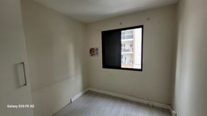Image 4 - 924334