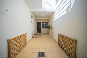 Image 1 - 924335