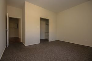 Image 14 - 924337