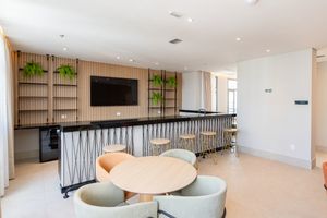 Image 13 - 924340