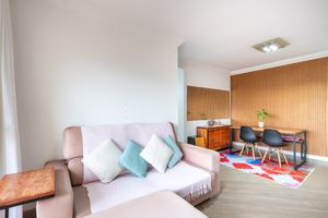 Image 3 - 924349