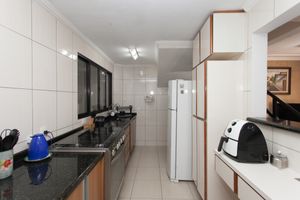 Image 6 - 924358