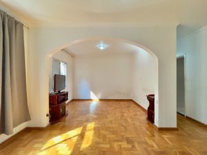 Image 3 - 924363