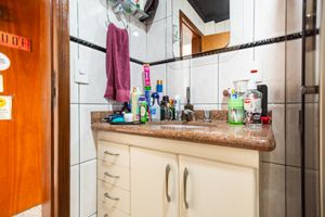 Image 22 - 924378