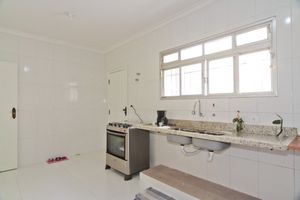 Image 4 - 924379