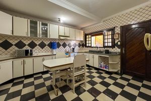 Image 16 - 924381