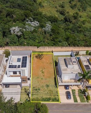 Image 8 - 924382