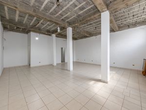 Image 27 - 924385