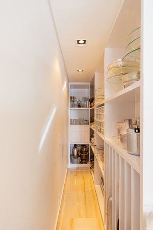 Image 35 - 924388