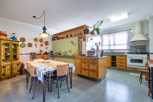 Image 21 - 924389