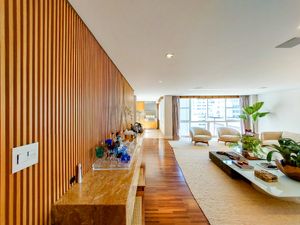 Image 7 - 924390