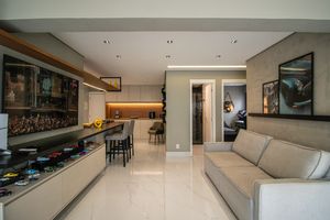 Image 8 - 924393