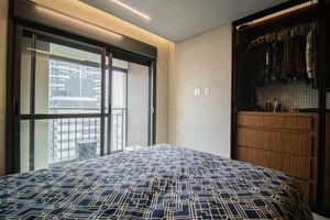 Image 21 - 924393