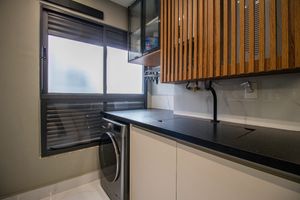Image 14 - 924393