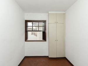 Image 19 - 924394