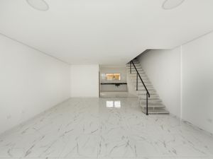 Image 6 - 924407