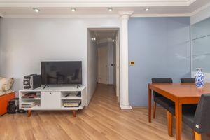 Image 4 - 924409