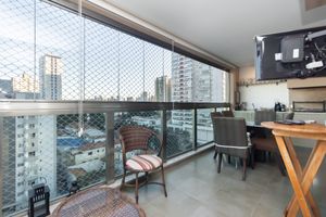 Image 14 - 924411