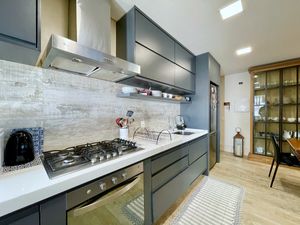 Image 18 - 924412