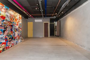 Image 4 - 924420