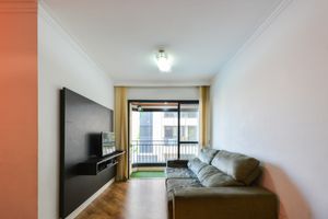 Image 1 - 924421