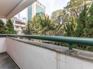Image 12 - 924424