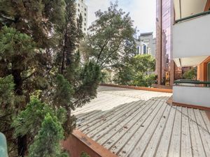 Image 27 - 924424