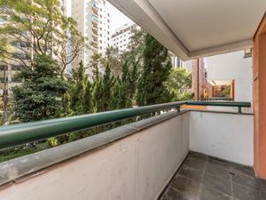 Image 13 - 924424