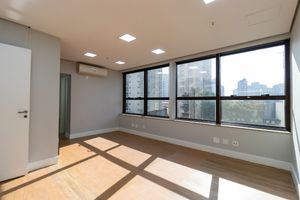 Image 4 - 924426