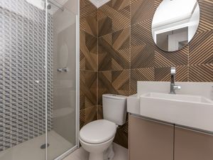 Image 13 - 924428