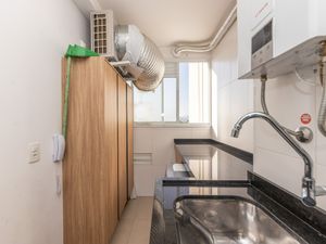 Image 21 - 924428