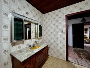 Image 35 - 924429