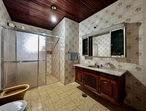 Image 32 - 924429