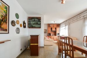 Image 5 - 924430