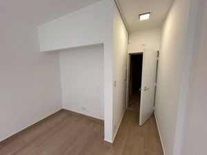 Image 5 - 924433