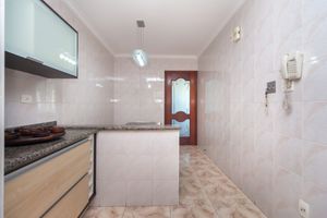 Image 31 - 924435