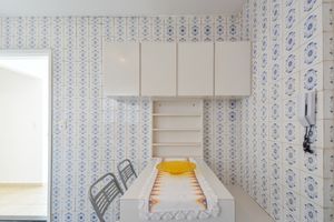 Image 9 - 924443