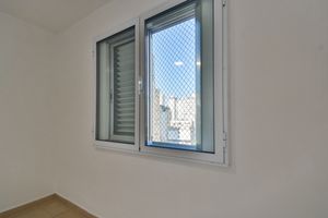 Image 7 - 924443