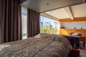 Image 17 - 924447