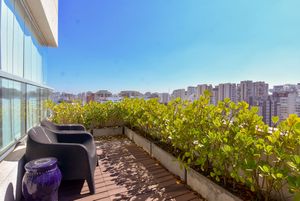 Image 12 - 924447