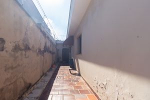 Image 8 - 924450