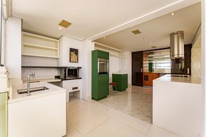 Image 11 - 924451
