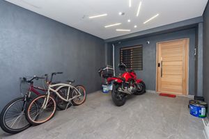 Image 13 - 924453