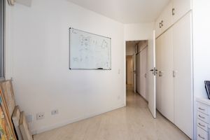 Image 32 - 924454