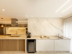 Image 28 - 924461