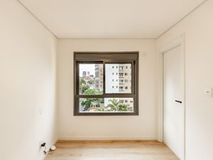 Image 19 - 924461