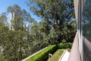 Image 1 - 924475