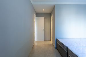 Image 31 - 924475