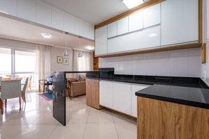 Image 14 - 924480