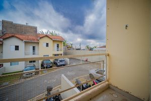 Image 1 - 924489